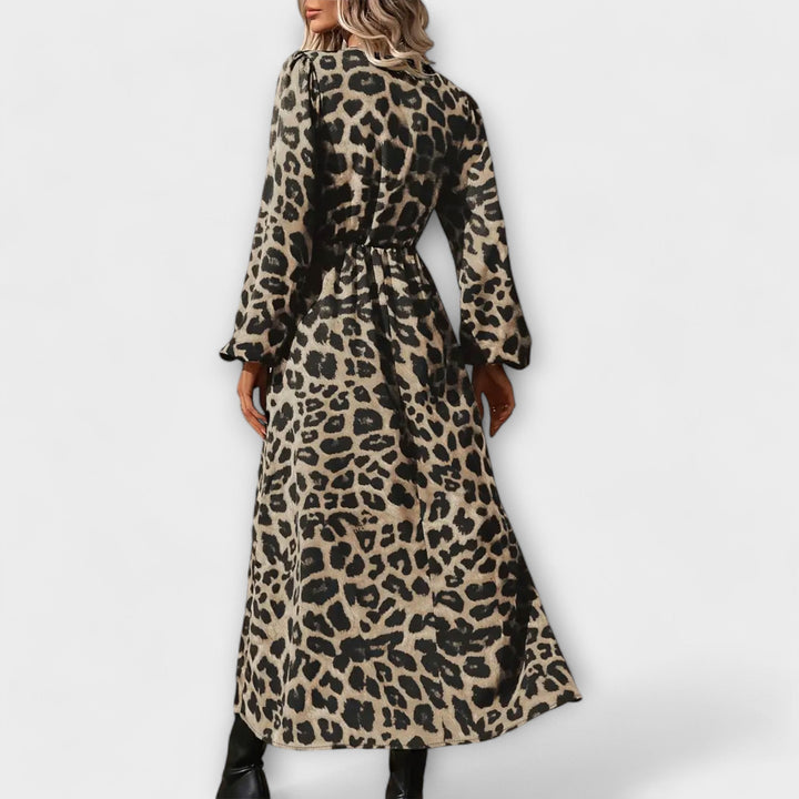 Natalie - Elegant kjole med leopardprint