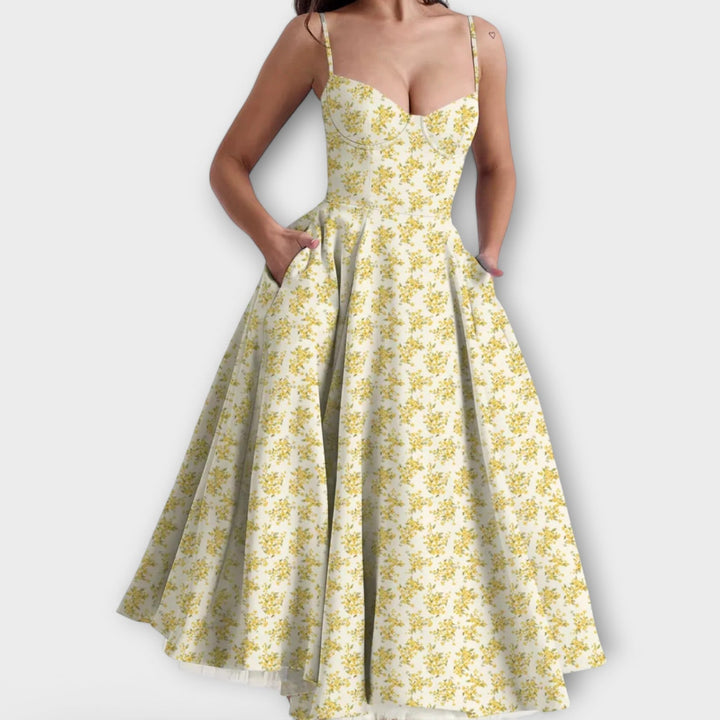 Mélie – Sommerkjole med korsett-detalje