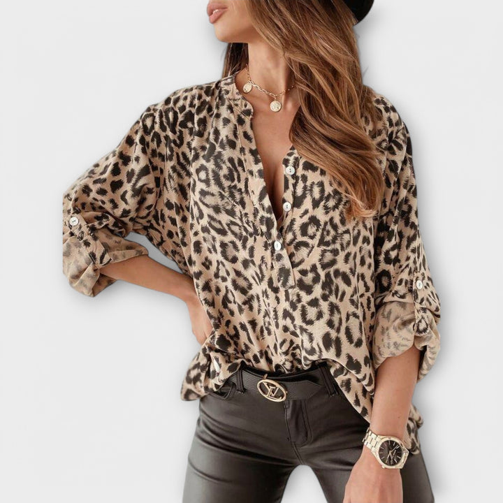 Stilfuld leopardmønstret bluse