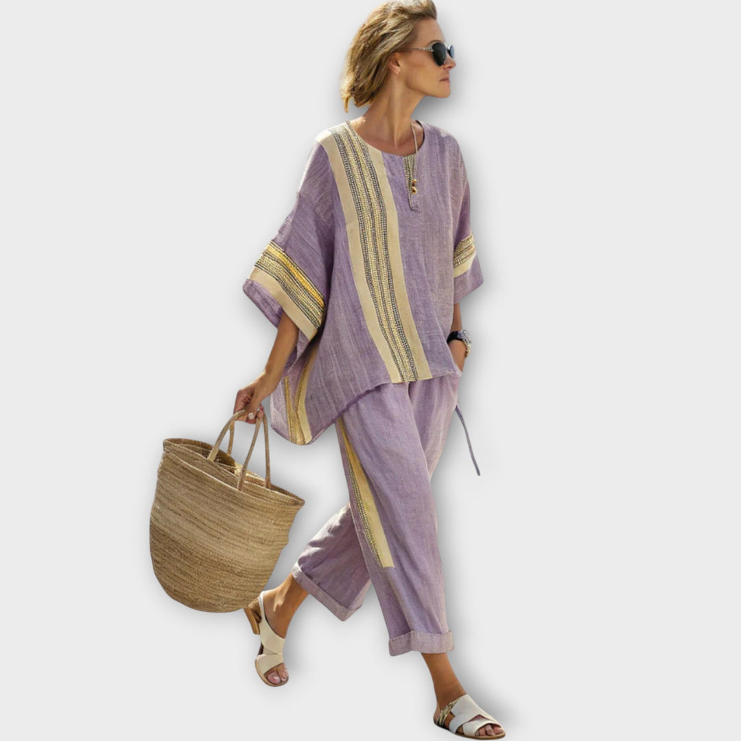 Anila - Elegant To-delt Sæt med Stribet Mønster