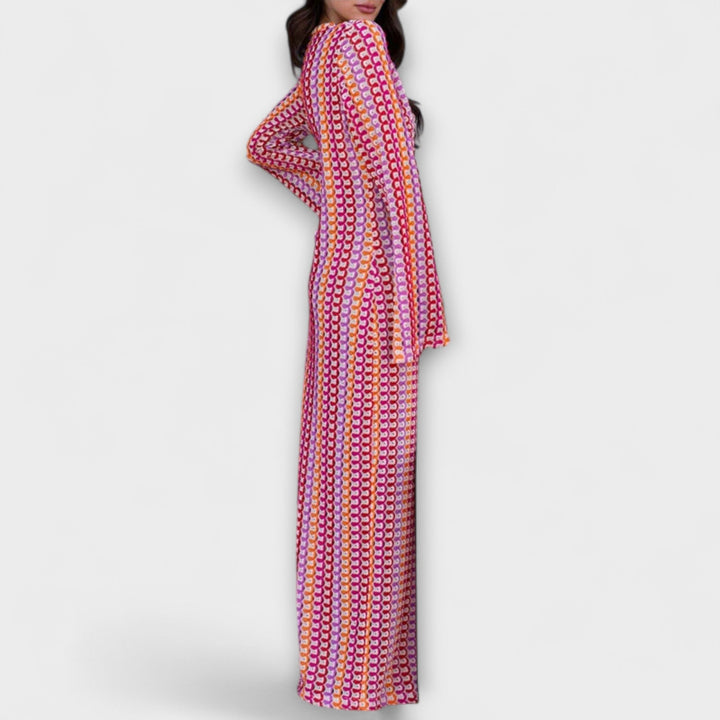 Elina – Maxikjole med V-hals og sommerlig atmosfære