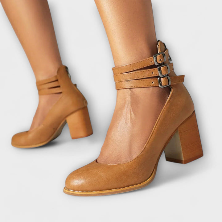 Alira – Pumps mit Knöchelriemen-Design